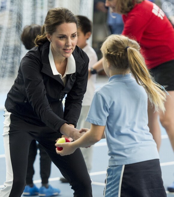 Kate Middleton (enceinte) - La duchesse de Cambridge visite le Lawn Tennis Association (LTA) au Centre national de tennis du sud-ouest de Londres le 31 octobre 2017.