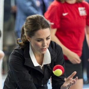 Kate Middleton (enceinte) - La duchesse de Cambridge visite le Lawn Tennis Association (LTA) au Centre national de tennis du sud-ouest de Londres le 31 octobre 2017.