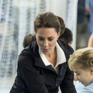 Kate Middleton (enceinte) - La duchesse de Cambridge visite le Lawn Tennis Association (LTA) au Centre national de tennis du sud-ouest de Londres le 31 octobre 2017.