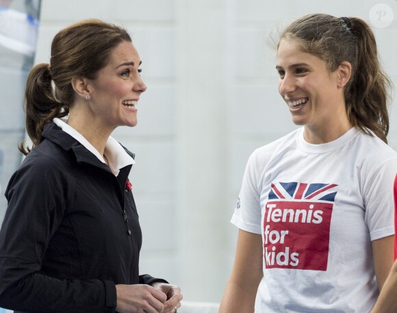 Kate Middleton (enceinte) - La duchesse de Cambridge visite le Lawn Tennis Association (LTA) au Centre national de tennis du sud-ouest de Londres le 31 octobre 2017.