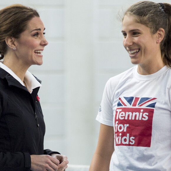 Kate Middleton (enceinte) - La duchesse de Cambridge visite le Lawn Tennis Association (LTA) au Centre national de tennis du sud-ouest de Londres le 31 octobre 2017.