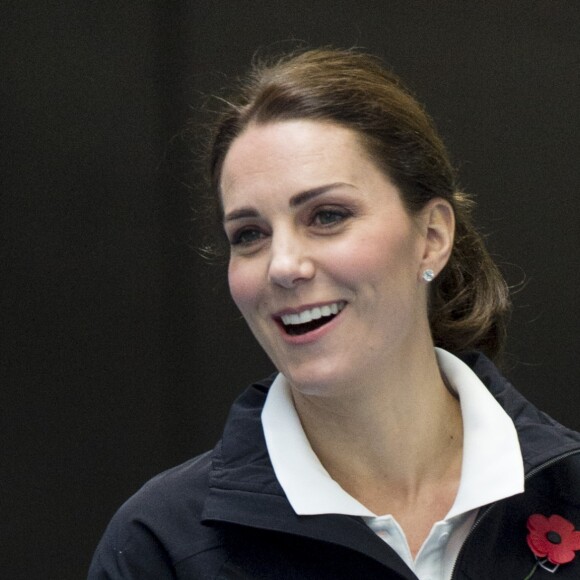 Kate Middleton (enceinte) - La duchesse de Cambridge visite le Lawn Tennis Association (LTA) au Centre national de tennis du sud-ouest de Londres le 31 octobre 2017.