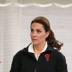 Kate Middleton (enceinte) - La duchesse de Cambridge visite le Lawn Tennis Association (LTA) au Centre national de tennis du sud-ouest de Londres le 31 octobre 2017.