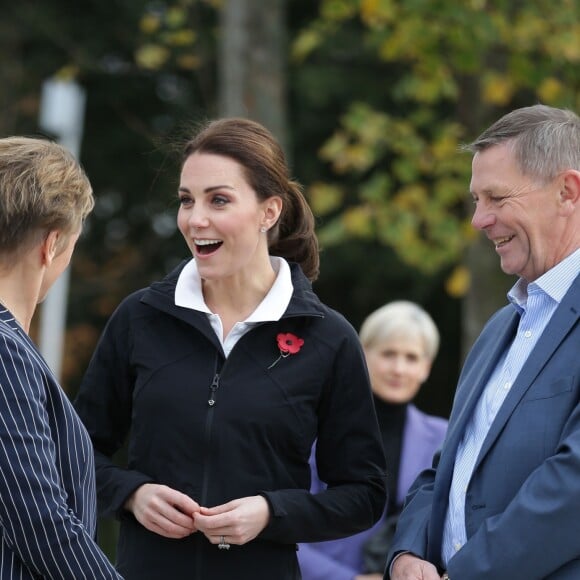 Kate Middleton (enceinte) - La duchesse de Cambridge visite le Lawn Tennis Association (LTA) au Centre national de tennis du sud-ouest de Londres le 31 octobre 2017.