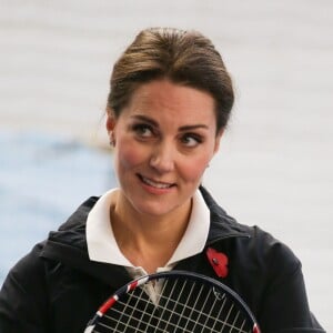 Kate Middleton (enceinte) - La duchesse de Cambridge visite le Lawn Tennis Association (LTA) au Centre national de tennis du sud-ouest de Londres le 31 octobre 2017.