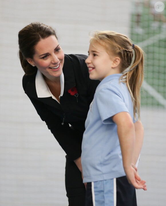 Kate Middleton (enceinte) - La duchesse de Cambridge visite le Lawn Tennis Association (LTA) au Centre national de tennis du sud-ouest de Londres le 31 octobre 2017.