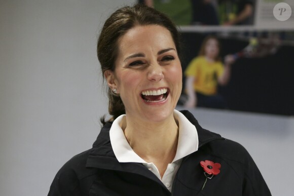 Kate Middleton (enceinte) - La duchesse de Cambridge visite le Lawn Tennis Association (LTA) au Centre national de tennis du sud-ouest de Londres le 31 octobre 2017.
