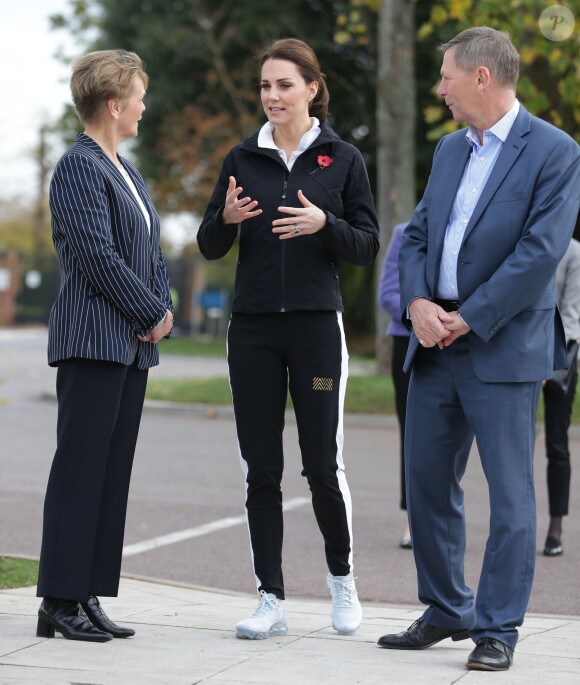 Kate Middleton (enceinte) - La duchesse de Cambridge visite le Lawn Tennis Association (LTA) au Centre national de tennis du sud-ouest de Londres le 31 octobre 2017.