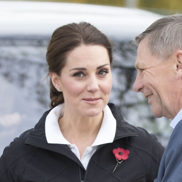 Kate Middleton (enceinte) - La duchesse de Cambridge visite le Lawn Tennis Association (LTA) au Centre national de tennis du sud-ouest de Londres le 31 octobre 2017.