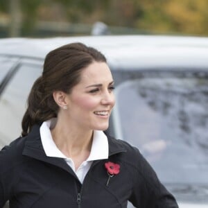 Kate Middleton (enceinte) - La duchesse de Cambridge visite le Lawn Tennis Association (LTA) au Centre national de tennis du sud-ouest de Londres le 31 octobre 2017.