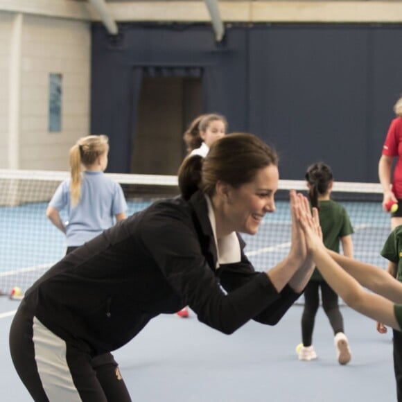 Kate Middleton (enceinte) - La duchesse de Cambridge visite le Lawn Tennis Association (LTA) au Centre national de tennis du sud-ouest de Londres le 31 octobre 2017.