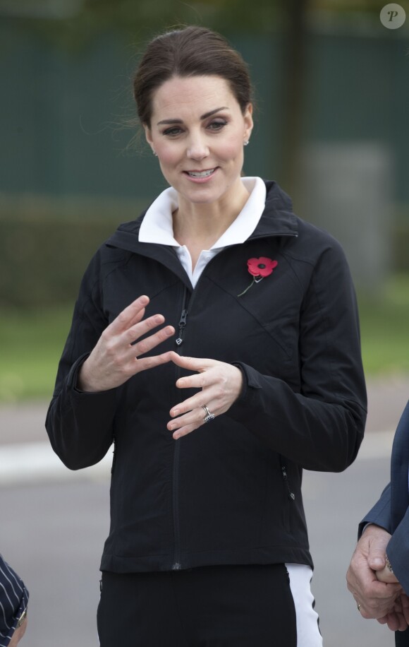 Kate Middleton (enceinte) - La duchesse de Cambridge visite le Lawn Tennis Association (LTA) au Centre national de tennis du sud-ouest de Londres le 31 octobre 2017.