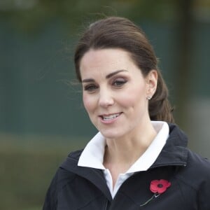 Kate Middleton (enceinte) - La duchesse de Cambridge visite le Lawn Tennis Association (LTA) au Centre national de tennis du sud-ouest de Londres le 31 octobre 2017.