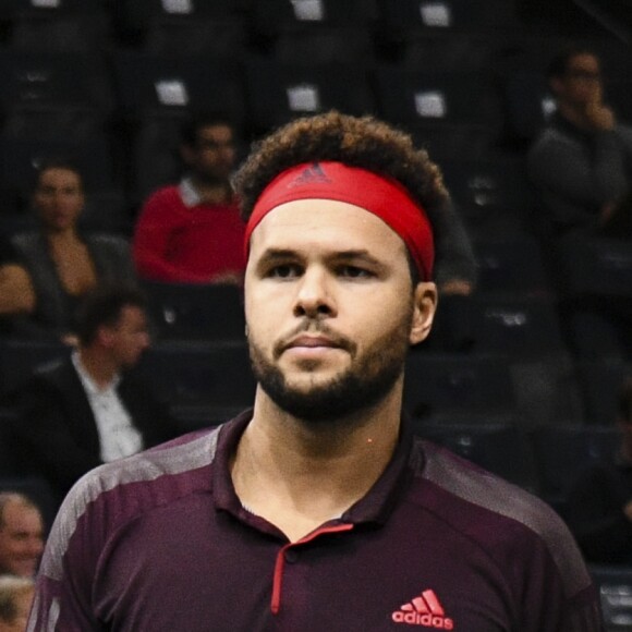 Jo-Wilfried Tsonga a été battu par J. Benneteau (2-6, 7-6, 6-2) lors du 2ème tour du tournoi de tennis "Rolex Paris Masters 2017" à l'AccorHotels Arena à Paris, France, le 1er novembre 2017. © Perusseau-Veeren/Bestimage