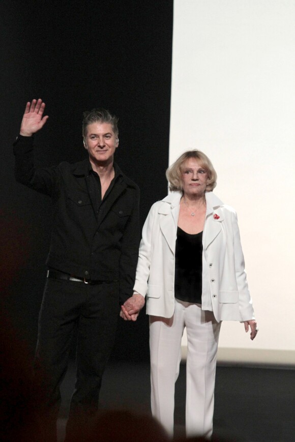 Etienne Daho et Jeanne Moreau à L'Odéon avec "Le condamné à mort" à Paris, le 26 novembre 2010.