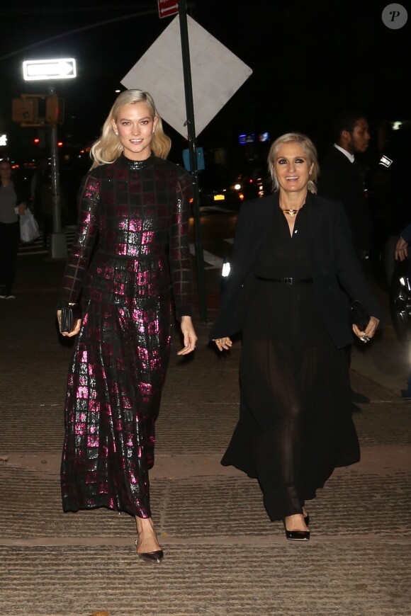 Karlie Kloss et Maria Grazia Chiuri arrivent à la 14e édition du CFDA/Vogue Fashion Fund au Weylin. Brooklyn, le 7 novembre 2017.