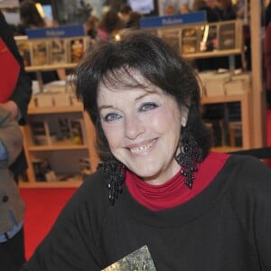 Anny Duperey au 23ème Salon du livre, porte de Versailles, à Paris, le 18 mars 2012.