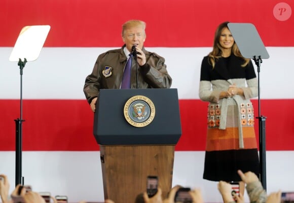 Le président Donald Trump prononce un discours devant les soldats américains sur la base de Yokota à Tokyo, le 5 novembre 2017.