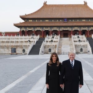 Le président des Etats-Unis Donald Trump et sa femme Melania ont visité à la Cité Interdite à Pékin avec le président chinois Xi Jinping et sa femme Peng Liyuan, à l'occasion de leur voyage officiel en Asie. Le 8 novembre 2017 © TPG / Zuma Press / Bestimage