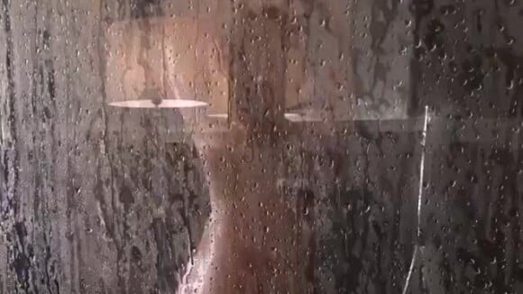 Heidi Klum toute nue sous sa douche le 10 novembre 2017