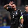Gianluigi Buffon, très ému et en larmes, a mis un terme à sa carrière internationale en équipe d'Italie le 13 novembre 2017 à l'issue du match nul de l'Italie contre la Suède (0-0) à Milan en barrage retour pour le Mondial, qui prive la Nazionale de Coupe du Monde 2018.