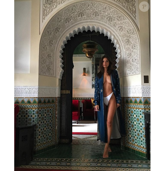 Emily Ratajkowski à Marrakech. Octobre 2017.