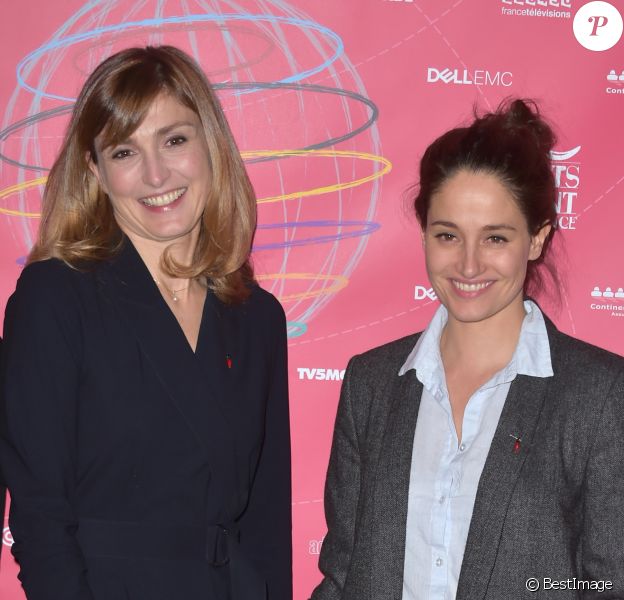 Julie Gayet (marraine du festival), Marie Gillain - Ouverture de 13ème édition du fesival "Paris Courts Devant" à Paris le 16 novembre 2017. © Giancarlo Gorassini/Bestimage
