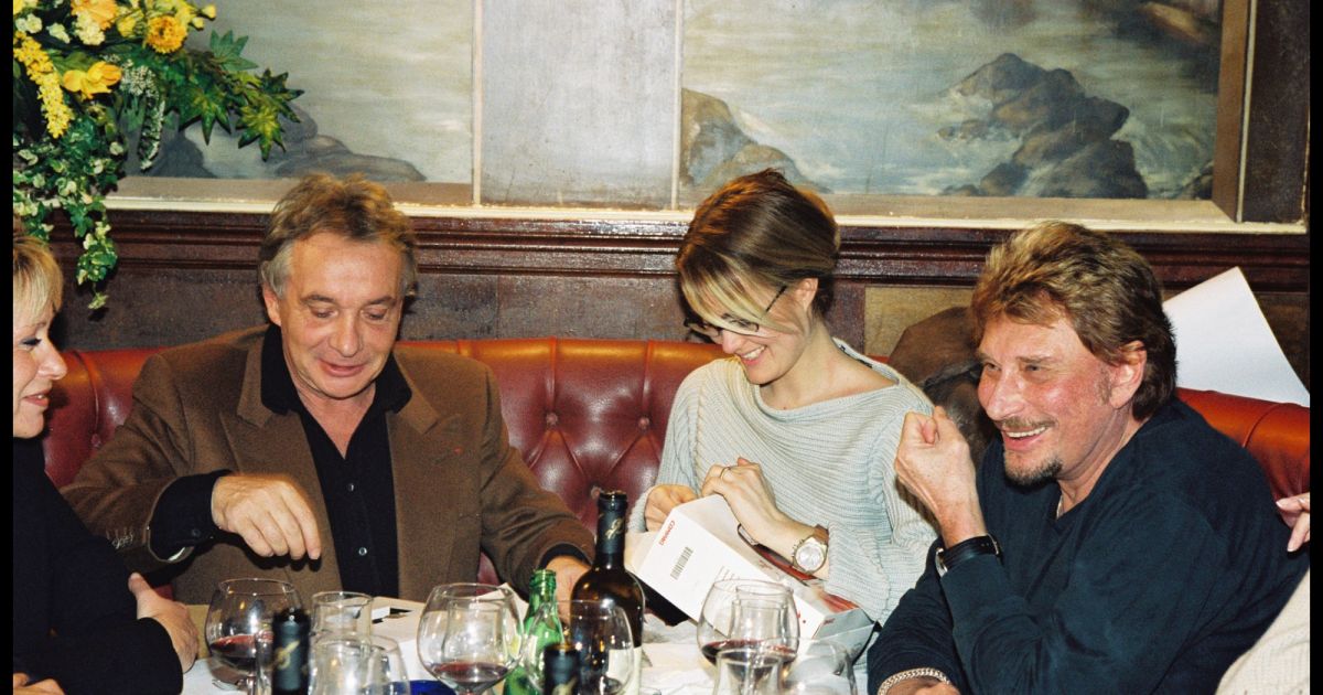 Exclusif Michel Sardou Fete Son Anniversaire Au Restaurant Positano A Paris En Compagnie De Laeticia Et Johnny Hallyday Le 29 Septembre 2001 Purepeople