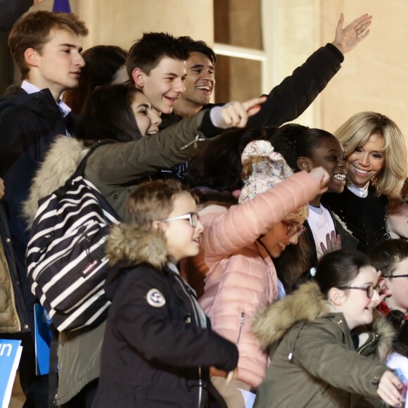 La Première Dame Brigitte Macron (Trogneux) accueille les enfants de l'UNICEF pour la Journée Internationale des Droits de l'Enfant au Palais de l'Elysée à Paris, le 20 novembre 2017. © Stéphane Lemouton/Bestimage