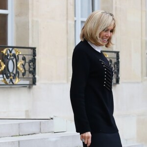 La première dame Brigitte Macron accueille les enfants de l'UNICEF pour la Journée internationale des droits de l'Enfant au palais de l'Elysée à Paris le 20 novembre 2017. © Stéphane Lemouton / Bestimage