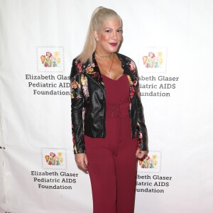 Tori Spelling à la 28ème soirée caritative annuelle Elizabeth Glaser Pediatric AIDS à Culver City, le 29 octobre 2017