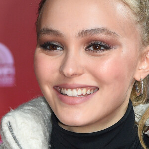 La marraine Lily-Rose Depp lance les illuminations de l'avenue des Champs-Elysées à Paris, France, le 22 novembre 2017. © Coadic Guirec/Bestimage