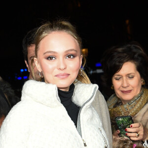 La marraine Lily-Rose Depp lance les illuminations de l'avenue des Champs-Elysées à Paris, France, le 22 novembre 2017. © Coadic Guirec/Bestimage