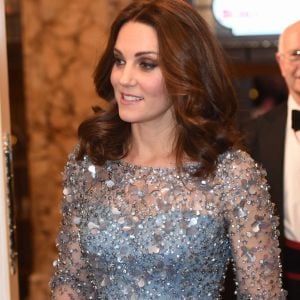 Le prince William, duc de Cambridge, et Kate Catherine Middleton (enceinte), duchesse de Cambridge assistent au spectacle "Royal Variety Performance" au théâtre Palladium de Londres le 24 novembre 2017.