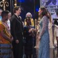 Le couple royal rencontre les artistes après le Spectacle - Le prince William, duc de Cambridge, et Kate Catherine Middleton (enceinte), duchesse de Cambridge assistent au spectacle "Royal Variety Performance" au théâtre Palladium de Londres le 24 novembre 2017.