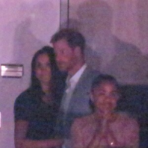 Le prince Harry avec  Meghan Markle et sa mère Doria Ragland lors de la cérémonie de clôture des 3e Invictus Games, le 30 septembre 2017 à Toronto.