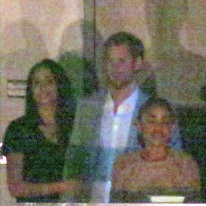 Le prince Harry avec  Meghan Markle et sa mère Doria Ragland lors de la cérémonie de clôture des 3e Invictus Games, le 30 septembre 2017 à Toronto.