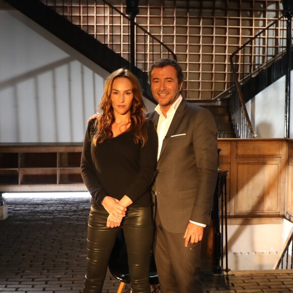 Vanessa Demouy lors de l'enregistrement de l'émission "Animaux Stars", présentée par Bernard Montiel à Paris. L'émission sera diffusée samedi 2 décembre à 18h30 sur la chaîne Animaux.