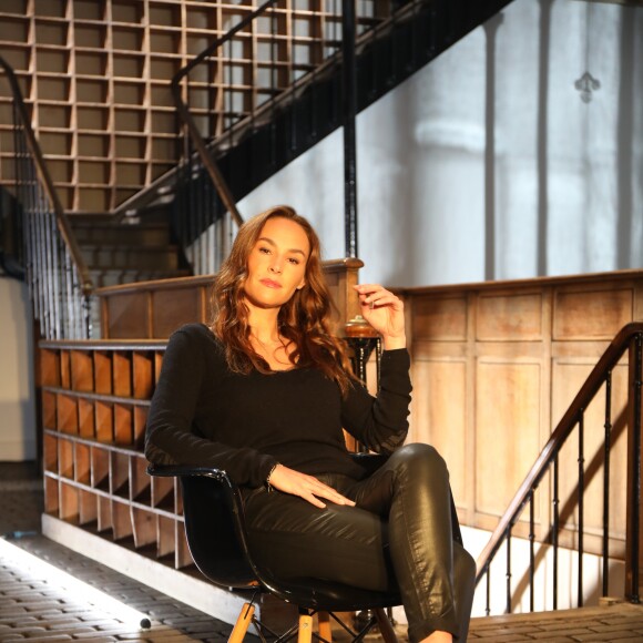 Vanessa Demouy lors de l'enregistrement de l'émission "Animaux Stars", présentée par Bernard Montiel à Paris. L'émission sera diffusée samedi 2 décembre à 18h30 sur la chaîne Animaux.