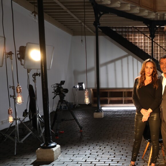 Vanessa Demouy lors de l'enregistrement de l'émission "Animaux Stars", présentée par Bernard Montiel à Paris. L'émission sera diffusée samedi 2 décembre à 18h30 sur la chaîne Animaux.