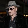 Semi-exclusif - Johnny Hallyday à quitté Los Angeles pour Paris avec sa femme Laeticia, ses filles Jade et Joy, son manager Sébastien Farran, Elyette la grand-mère de sa femme et sa chienne Cheyenne le 29 mai 2017. Le chanteur assurera la tournée des Vieilles Canailles au côté de J. Dutronc et E. Mitchell à partir du 10 juin. Le trio a prévu 17 concerts. (no web - No Blog pour suisse et Belgique)29/05/2017 - Los Angeles