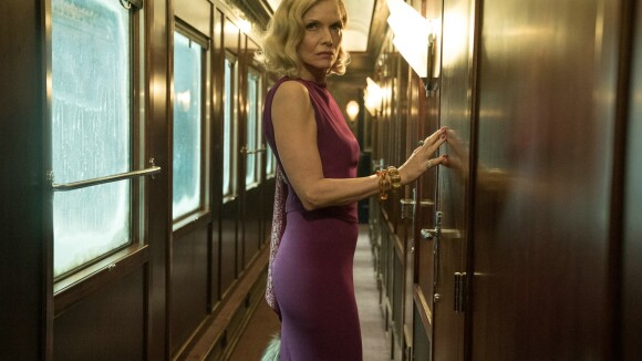 Michelle Pfeiffer, de l'Orient Express aux tapis rouges, toujours ultraglamour