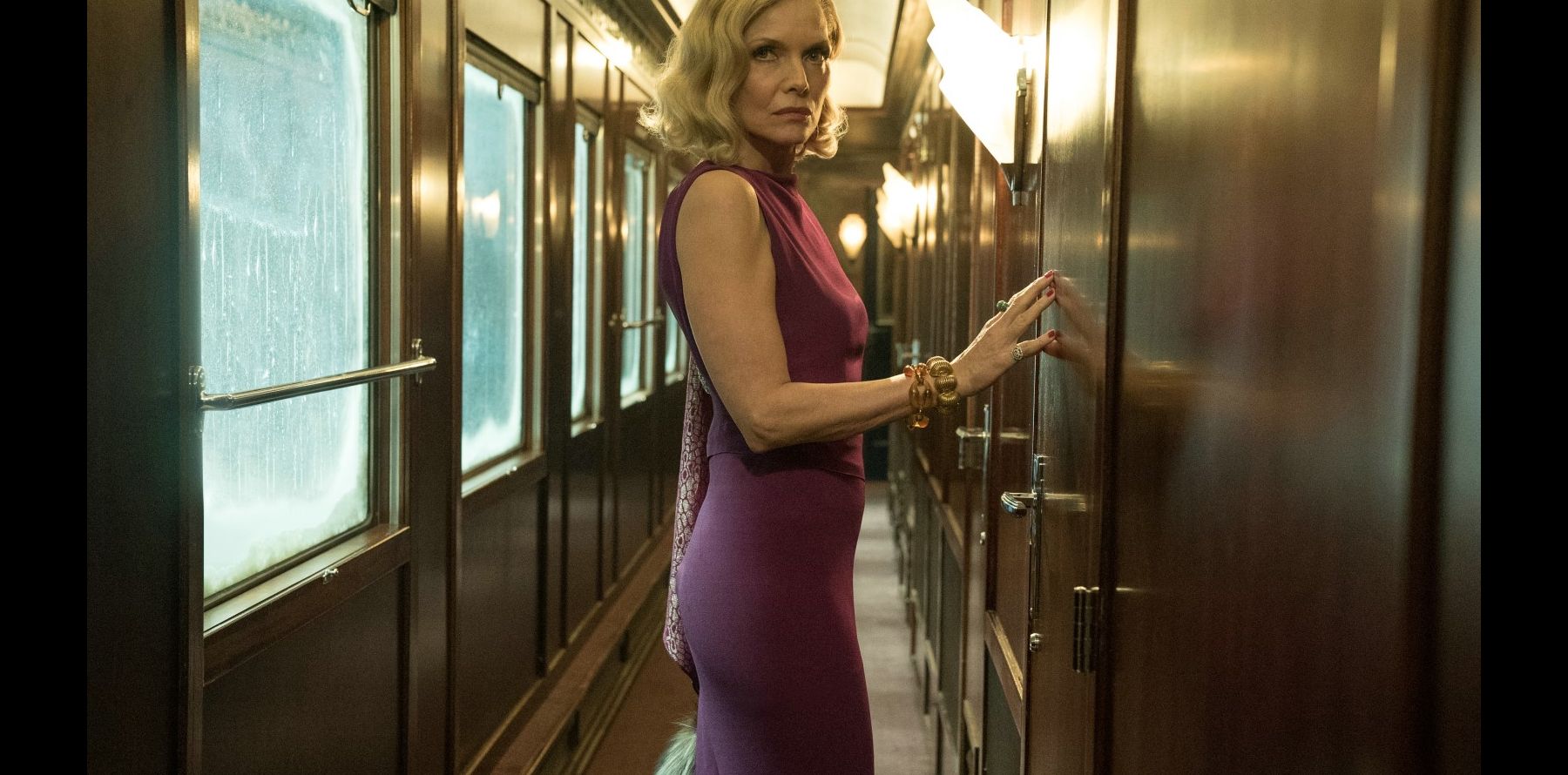 Michelle Pfeiffer Le Crime De L'orient Express Michelle Pfeiffer, de l'Orient Express aux tapis rouges, toujours