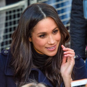 Meghan Markle lors de son déplacement avec le prince Harry à Nottingham le 1er décembre 2017.