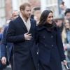 Le prince Harry et Meghan Markle en mission officielle quatre jours après leurs fiançailles à Nottingham le 1er decembre 2017.