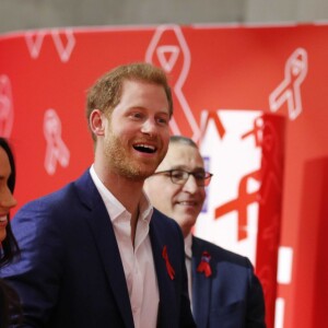 Le prince Harry et Meghan Markle en mission officielle quatre jours après leurs fiançailles à Nottingham le 1er decembre 2017.