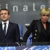 Le président Emmanuel Macron et sa femme Brigitte Macron (Trogneux) (veste Balmain, top Carolina Ritzler, jeans Maje, chaussures Louboutin) - Finale de la coupe de France de football entre le PSG et Angers  au Stade de France, le 27 mai 2017.