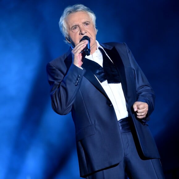 Exclusif - Michel Sardou aux Arènes de Nîmes pour le second concert de sa dernière tournée "La Dernière Danse" le 7 juillet 2017. © Bruno Bebert / Bestimage