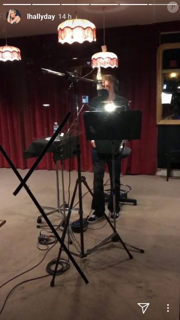 Laeticia Hallyday partage une vidéo de son mari Johnny Hallyday en studio avec Maxim Nucci sur sa page Instagram le 13 septembre 2017.