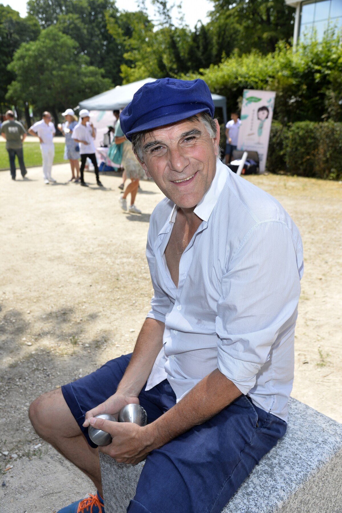 Photo Tex Pétanque des stars dans les jardins du Pavillon Gabriel à Paris le juin